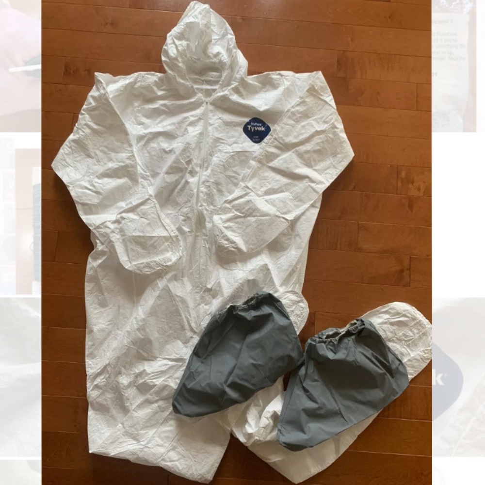 DuPont Tyvek Coverall Hood Hooded XL Extra Large Bunny Suit Plus Boot Covers